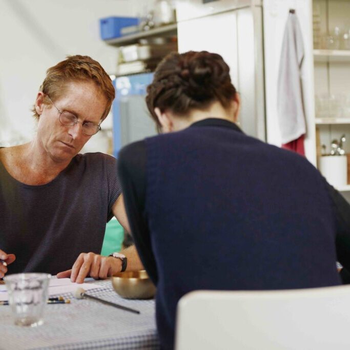 Hanneli og Peter skriver