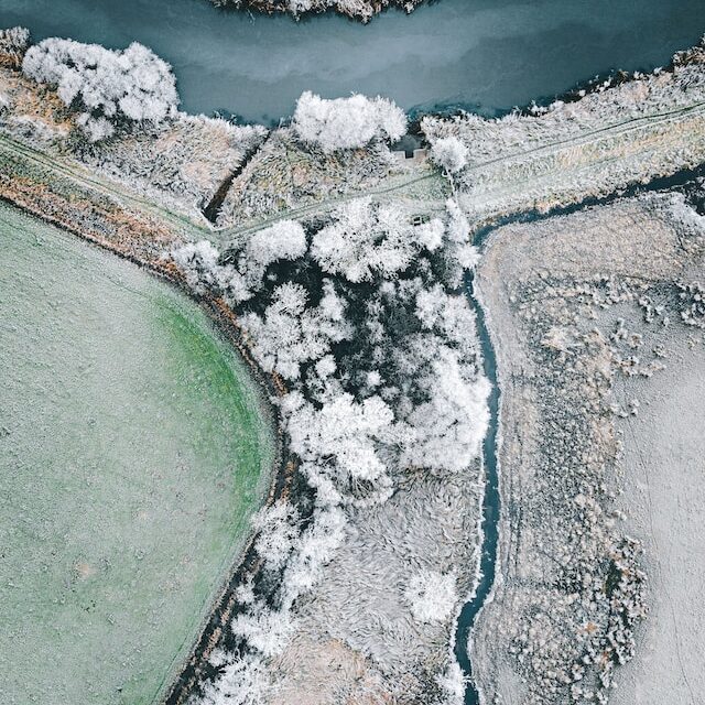 ivan-bandura-J_kFwhm8tto-unsplash